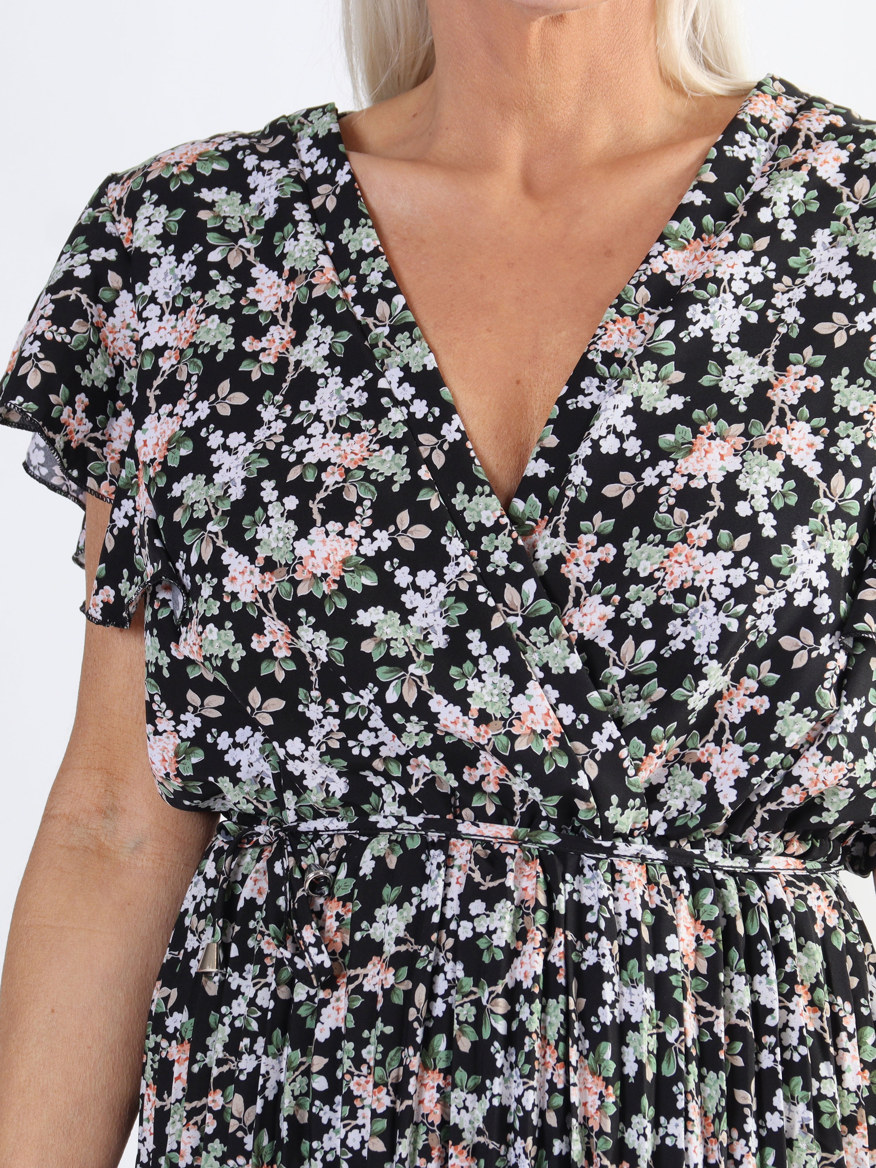 Callidora - Plus size-klänning med veck och volanger